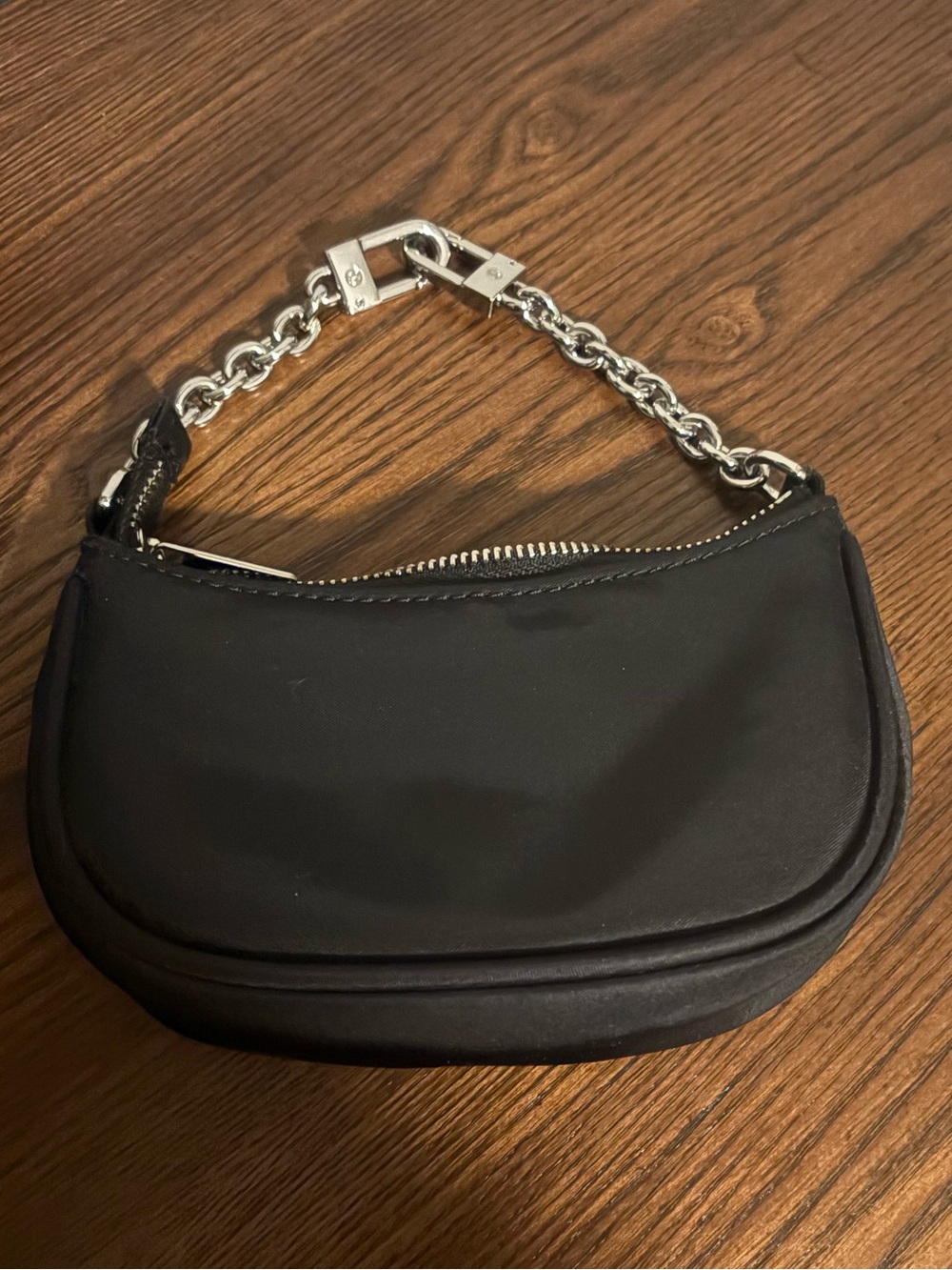 City Essentials Nano Shoulder Bag - Picture 2 of 9